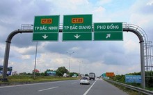 Truy tố đường dây nhận tiền 'bảo kê' xe quá tải