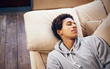 8 thói quen tưởng chừng vô hại này có thể khiến bạn bị loãng xương sau này: Trẻ không sửa đổi, già phải hối tiếc