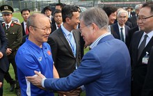 Lay động vì tình yêu của khán giả Việt với HLV Park Hang-seo, Hàn Quốc nới quy định visa