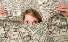 Bạn có biết, đâu là độ tuổi kiếm được nhiều nhất tiền trong sự nghiệp không? Câu trả lời là con số khác xa giữa đàn ông và phụ nữ