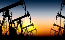 Giá dầu tăng vọt sau khi Mỹ - Trung tạm ngưng chiến tranh thương mại