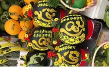 Trái cây Tết tại TPHCM: Hàng ngoại bán chạy, hàng nội ế ẩm