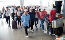 "Cháy" tour nghỉ Tết