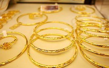 Bất ngờ vàng SJC rẻ hơn vàng "phi SJC"