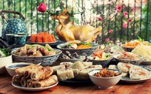 Sự vận động kinh tế Việt Nam từ thời Bao cấp đến Đổi mới thể hiện như thế nào qua mâm cỗ ngày Tết?