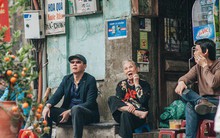 Buổi sáng cuối cùng của năm chẳng còn khói bụi hay dòng người tất tả ngược xuôi, Hà Nội bỗng bình yên đến lạ