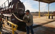 Mỹ chính thức vượt Ả-rập Xê-út về sản lượng dầu thô