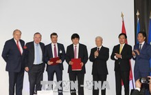 Vietjet, T&T ký nhiều thỏa thuận hàng trăm triệu USD trong chuyến thăm Pháp của Tổng bí thư