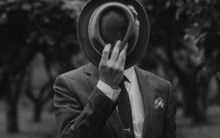 3 bức ảnh này phản ánh chân thực nhất cuộc sống của đa số đàn ông: Càng khó khăn, chúng ta càng cần phải phấn đấu