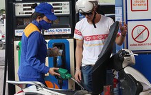 Chi quỹ bình ổn giá xăng hơn 700 đồng/lít, giữ nguyên giá xăng dầu