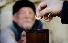 Bài học kinh doanh của người ăn mày trên phố khiến bạn phải 'nghiêng mình bái phục', dân sales ai cũng nên đọc