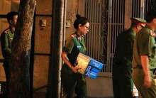 Video: Khám nhà cựu trung tướng Phan Hữu Tuấn trong khoảng 1 tiếng tại Hà Nội