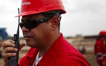 Tiền đang rót mạnh vào các quỹ đầu cơ dầu