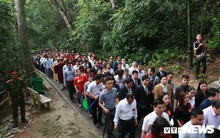 Thủ tướng dâng hương tại Đền Hùng từ sáng sớm