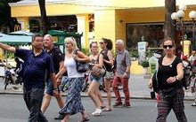 Phí cấp thẻ hướng dẫn viên du lịch quốc tế và nội địa là 650 nghìn đồng