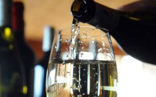 CNN bình chọn 15 thức uống hảo hạng nhất thế giới: Loại nước mà ngày nào ta cũng dùng bất ngờ nằm ở vị trí số 1