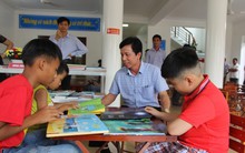 Phòng đọc miễn phí tiền tỷ của người đàn ông 'nhàn rỗi'