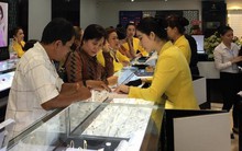 Vàng thế giới tăng mạnh, vàng trong nước nhích nhẹ
