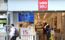 Chiêu thức kinh doanh giúp các nhãn hàng Tàu 'đội lốt' Nhật, Hàn như Miniso, Mumuso bỏ túi doanh thu hàng tỷ USD mỗi năm