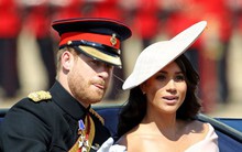 Nhiều đồn đoán cho rằng bộ đồ "phá vỡ quy tắc" của Meghan Markle được lấy cảm hứng từ trang phục của Công nương Diana