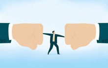 5 dấu hiệu chứng tỏ bạn là "cái gai trong mắt sếp": Đọc ngay để không bị cô lập nơi công sở