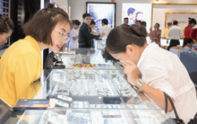 Giá vàng quay đầu giảm nhẹ, rời mốc 37 triệu đồng