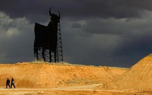 Kinh tế Mỹ mạnh nhất từ Đại suy thoái, tại sao chuyên gia dự đoán khủng hoảng?