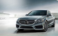 Mercedes-Benz tiếp tục triệu hồi gần 300 xe tại Việt Nam