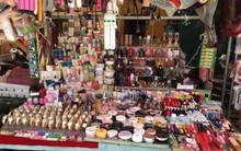 Sốc: Son mác ngoại giá chỉ từ 10.000 đồng bán tràn lan thị trường