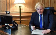 Bộ trưởng Ngoại giao Anh từ chức, trút lời cay đắng vào lá thư 2 trang