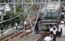 Văn hóa làm việc “chết bỏ” lạ thường ở xứ hoa anh đào: Động đất sập nhà hay bom hạt nhân hủy diệt, người Nhật vẫn cứ… đi làm