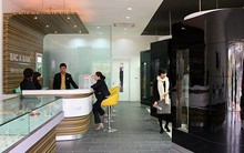 Lợi nhuận tăng gần gấp rưỡi trong 6 tháng, thu nhập của nhân viên Bac A Bank tăng thêm 20%