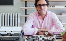 [Case Study] Tăng giá bán kính vô tội vạ, Luxottica - tập đoàn độc quyền hơn 80% nhãn kính trên thị trường đã bị nhóm sinh viên "bốn mắt" xử đẹp theo cách cực kỳ thông minh