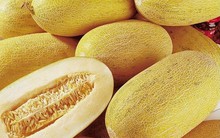 30.000 đồng/kg, dưa vàng Trung Quốc bày bán ngập chợ