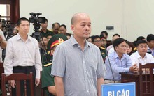 Út "trọc" khai nhà nghèo khổ, học ít, chữ xấu nên nhờ người khác viết hộ lý lịch Đảng