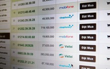 Sát giờ G chuyển 11 số sang 10 số, thị trường SIM tăng giá mạnh