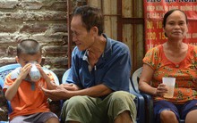 Tình người trong dãy trọ 15k/ đêm ở Hà Nội: Ông chủ tự bỏ tiền túi lắp điều hòa, quạt mát cho người nghèo trốn nóng