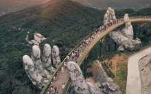 Báo nước ngoài viết về Cầu Vàng Đà Nẵng, đồng loạt khen vẻ đẹp nghẹt thở, như bước ra từ phim "Chúa tể những chiếc nhẫn"