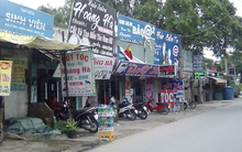 Hiểm họa chết người từ những bảng quảng cáo ngoài trời tại TP HCM