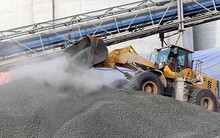 Xuất khẩu xi măng, clinker sang Trung Quốc tăng đột biến gấp 80 lần