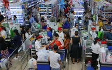 Chợ lo, siêu thị ồ ạt khuyến mãi