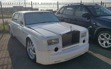 Dân chơi độ Bentley 30 năm tuổi thành... Rolls-Royce mini