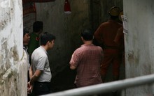 Nhiều người nghèo khóc như mưa vì mất hết tiền và giấy tờ sau vụ hỏa hoạn trước cổng BV Nhi Trung Ương