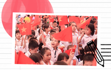 Bố sẽ dắt con đến trường khai giảng, nhưng sẽ đứng ngoài cổng, bởi bố muốn đó thực sự là ngày hội của các con