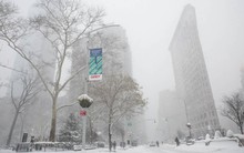 New York như “hành tinh khác” trong trận bão tuyết khiến nước Mỹ lạnh hơn sao Hỏa