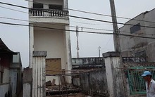 Phát hoảng với nhà vắng chủ chực chờ đổ sập