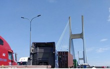 Doanh nghiệp vận tải TP HCM lao đao vì giá nhiên liệu và phí, thuế