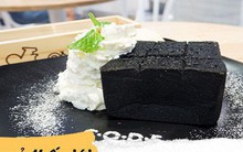 Quán cafe ở Thái "cả gan" mang cục than đen xì ra phục vụ khách hàng làm ai cũng giật mình