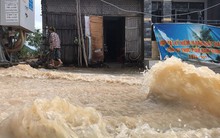 Đường ở Nha Trang biến thành "suối", đá tảng lăn đầy đường