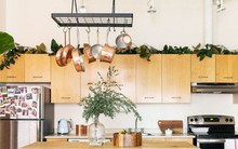 Ngôi nhà mới tận dụng nội thất cũ khéo léo